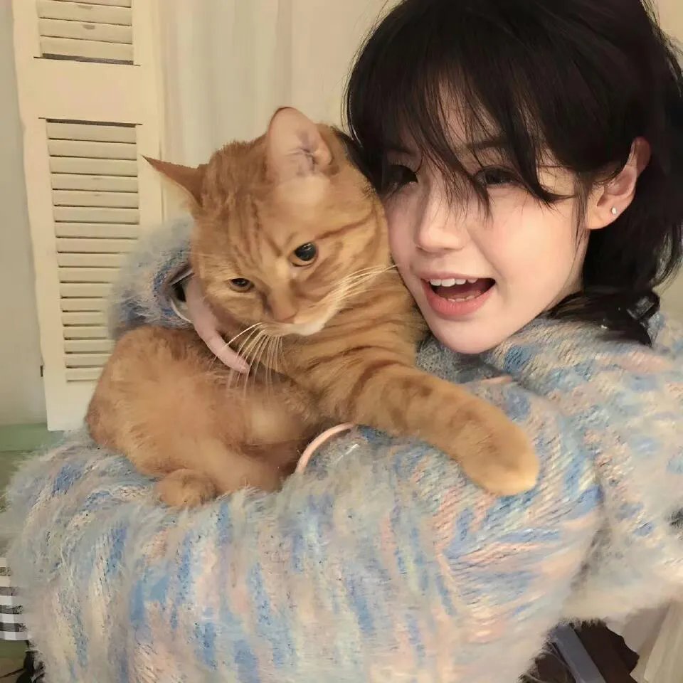 全世界都说我该恨她